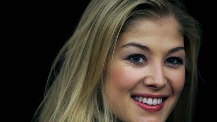 Rosamund Pike Smiling Red Lips And Black Background Face Closeup